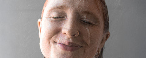 Simplify your morning eyelid routine with a shower off gel